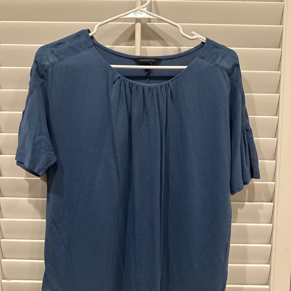 (2) Banana Republic Women's Blue Top